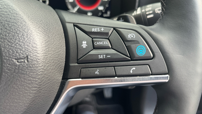 Nissan Juke 1.0 DiG-T Tekna 5dr DCT Petrol Hatchback